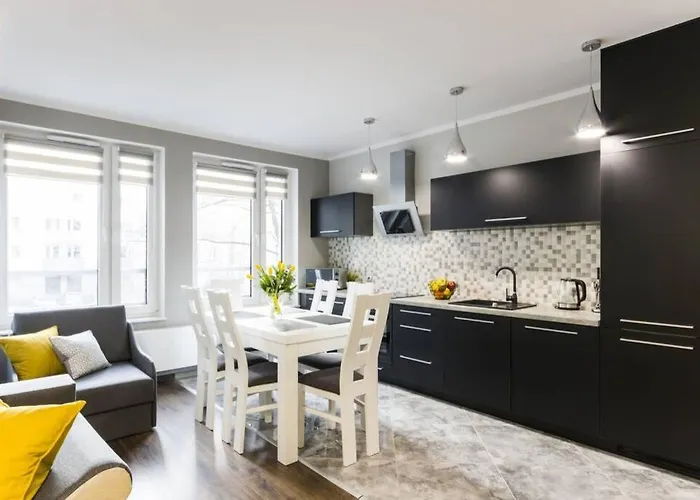 New Old Town - 54m2 - 6 Beds - New Bulding - Lift Appartement *