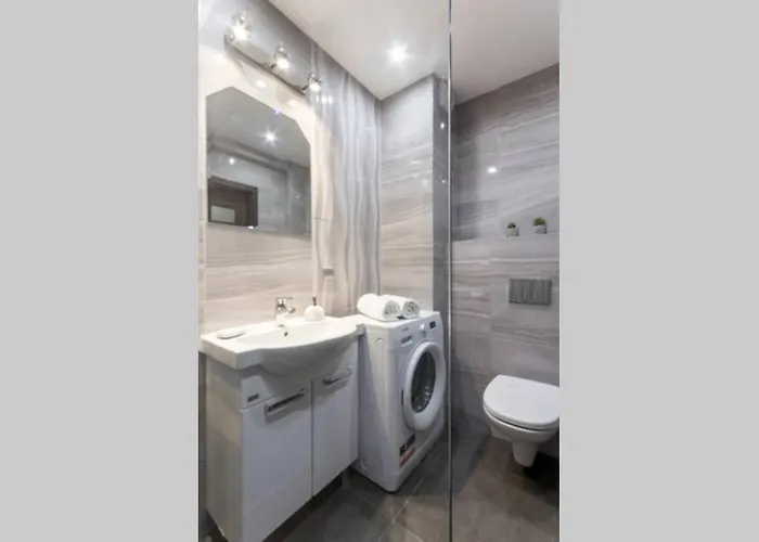 New Old Town - 54m2 - 6 Beds - New Bulding - Lift